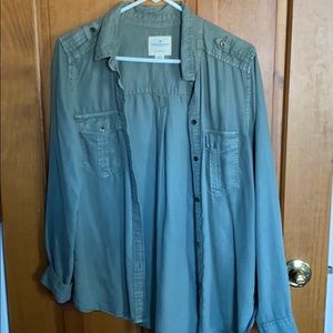 American eagle button up army shirt
